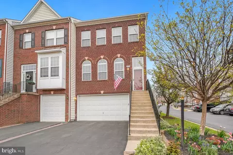 4091 River Forth Dr, Fairfax, VA 22030