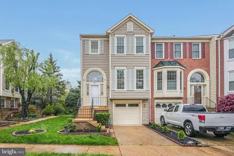 7017 Chesley Search Way, Alexandria, VA 22315