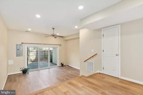 8213 Tory Rd #146, Springfield, VA 22152 photo 4