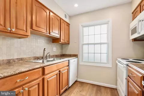 8213 Tory Rd #146, Springfield, VA 22152 photo 9