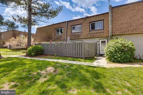 3801 D Needles Pl #D, Alexandria, VA 22309
