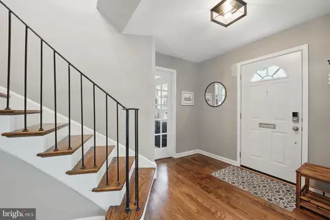 8333 Wickham Rd, Springfield, VA 22152 photo 5