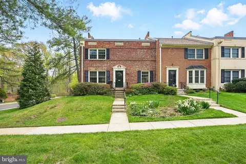 8333 Wickham Rd, Springfield, VA 22152