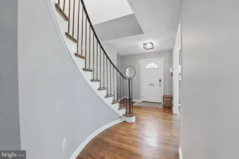 8333 Wickham Rd, Springfield, VA 22152 photo 6