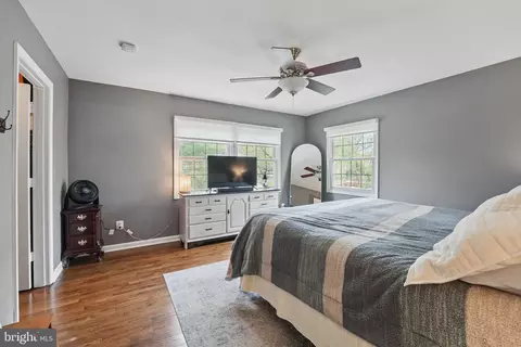 8333 Wickham Rd, Springfield, VA 22152 photo 24