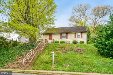 2020 Griffith Rd, Falls Church, VA 22043