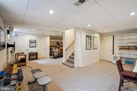 Entry Way - 8420 Reflection Ln, Vienna, VA 22182 photo 4 of 4