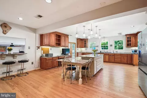 Kitchen - 8420 Reflection Ln, Vienna, VA 22182 photo 1 of 3