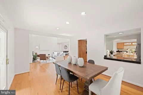 Dining - 1925 Upper Lake Dr, Reston, VA 20191 photo 3 of 5