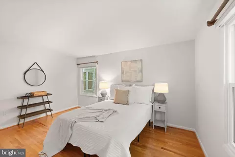 Bedroom - 1925 Upper Lake Dr, Reston, VA 20191 photo 2 of 12