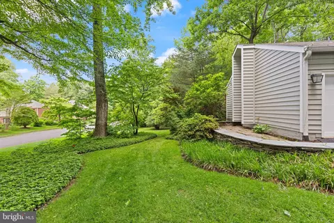 Exterior - 1925 Upper Lake Dr, Reston, VA 20191 photo 11 of 21