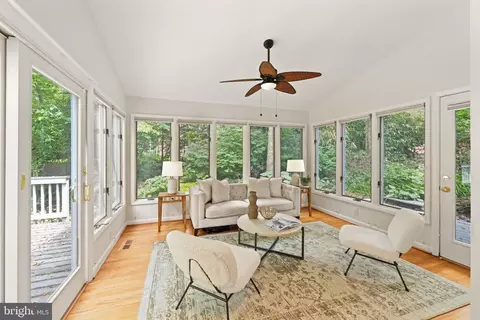 Exterior - 1925 Upper Lake Dr, Reston, VA 20191 photo 7 of 21