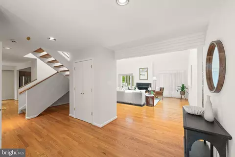 Entry Way - 1925 Upper Lake Dr, Reston, VA 20191 photo 1 of 5