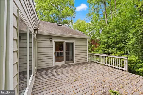 Exterior - 1925 Upper Lake Dr, Reston, VA 20191 photo 10 of 21