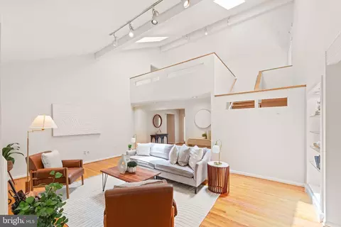 Living - 1925 Upper Lake Dr, Reston, VA 20191 photo 2 of 5