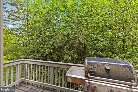 Exterior - 1925 Upper Lake Dr, Reston, VA 20191 photo 8 of 21
