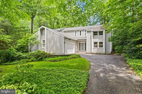 Exterior - 1925 Upper Lake Dr, Reston, VA 20191 photo 12 of 21