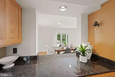 Dining - 1925 Upper Lake Dr, Reston, VA 20191 photo 4 of 5