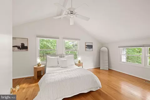 Bedroom - 1925 Upper Lake Dr, Reston, VA 20191 photo 5 of 12