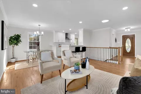7217 Willow Oak Pl, Springfield, VA 22153