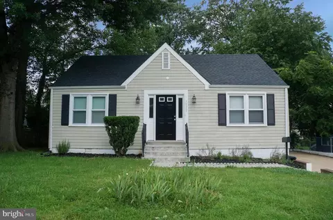 3027 Wayne Rd, Falls Church, VA 22042