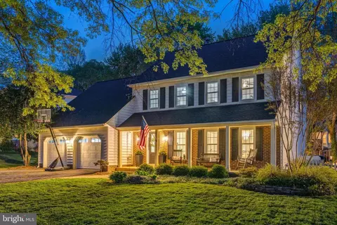 9013 Parliament Dr, Burke, VA 22015