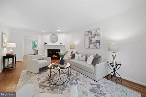 1156 Kensington Rd, Mclean, VA 22101