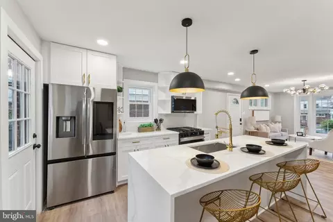 2306 Mary Baldwin Dr, Alexandria, VA 22307