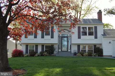 12701 Bradwell Rd, Herndon, VA 20171