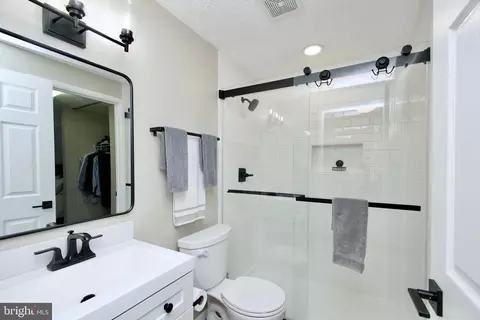 Bath - 8442 Red Eagle Ct, Lorton, VA 22079 photo 1 of 3