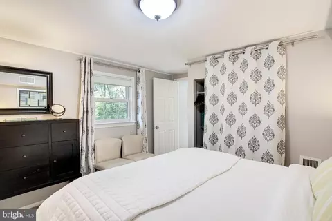 Bedroom - 8511 Parliament Dr, Springfield, VA 22151 photo 9 of 9