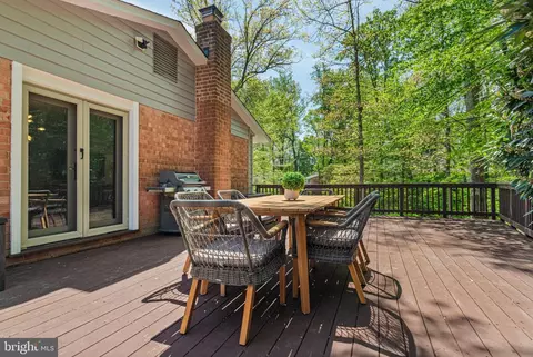 Exterior - 8511 Parliament Dr, Springfield, VA 22151 photo 5 of 12