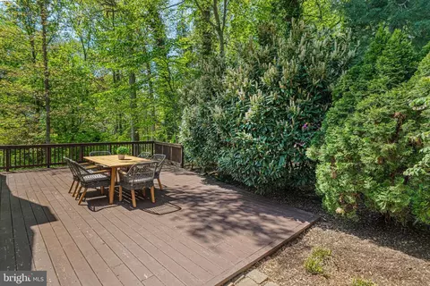 Exterior - 8511 Parliament Dr, Springfield, VA 22151 photo 4 of 12