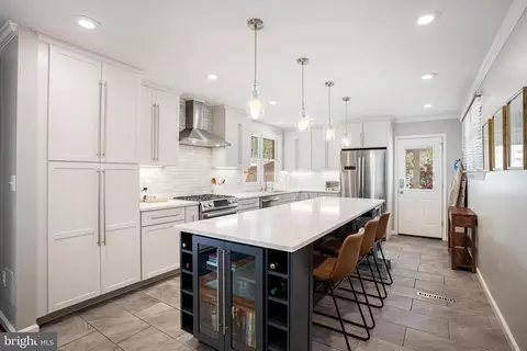 Kitchen - 8511 Parliament Dr, Springfield, VA 22151 photo 1 of 5