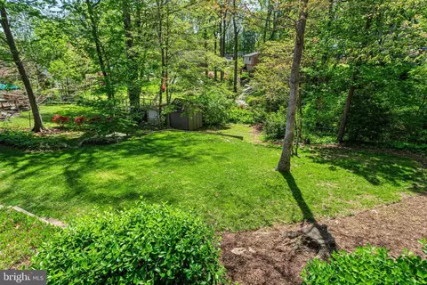 Exterior - 8511 Parliament Dr, Springfield, VA 22151 photo 11 of 12