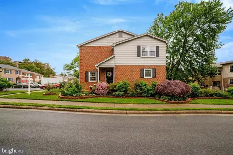 7499 Covent Wood Ct, Annandale, VA 22003