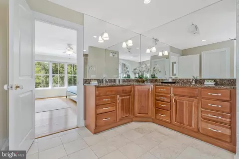 Bath - 7315 Westerly Ln, Mclean, VA 22101 photo 3 of 10