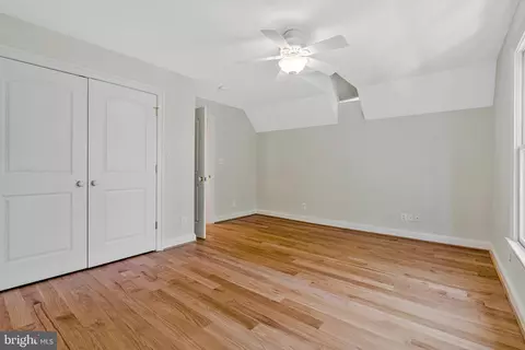 Bedroom - 7315 Westerly Ln, Mclean, VA 22101 photo 9 of 11