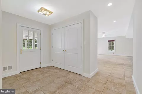 Entry Way - 7315 Westerly Ln, Mclean, VA 22101 photo 5 of 5