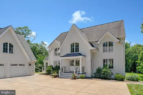 Exterior - 7315 Westerly Ln, Mclean, VA 22101 photo 23 of 25