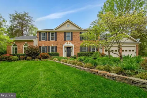 12104 Fairfax Hunt Rd, Fairfax, VA 22030