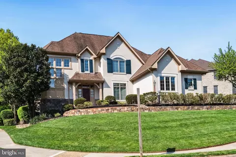 1546 Wellingham Ct, Vienna, VA 22182
