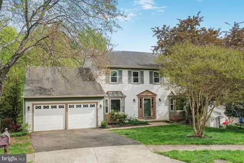12406 Alexander Cornell Dr, Fairfax, VA 22033