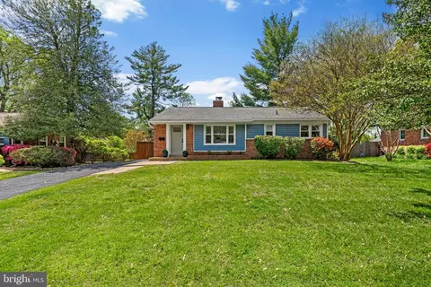 7924 New Market Rd, Alexandria, VA 22308