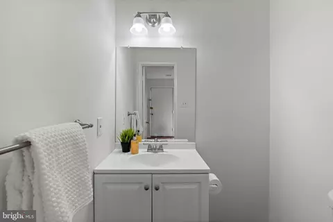 12126 Captiva Ct, Reston, VA 20191 photo 15