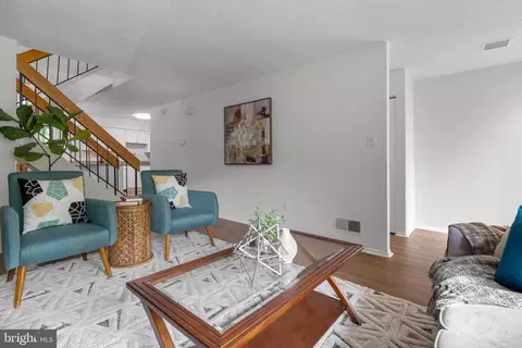 12126 Captiva Ct, Reston, VA 20191 photo 6