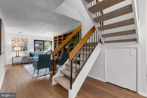 12126 Captiva Ct, Reston, VA 20191 photo 8