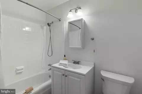 12126 Captiva Ct, Reston, VA 20191 photo 24