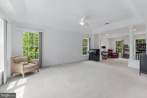 Living - 8649 Hillside Manor Dr, Springfield, VA 22152 photo 5 of 7