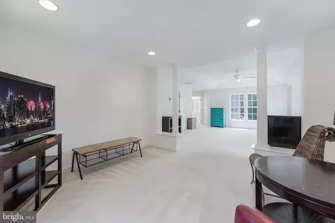 Living - 8649 Hillside Manor Dr, Springfield, VA 22152 photo 6 of 7